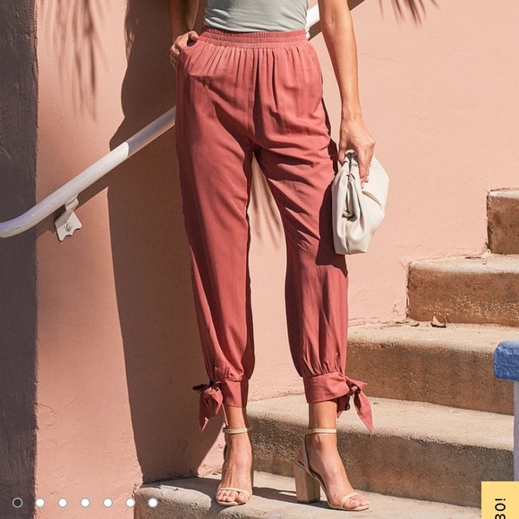 Lulus Pants - HOST PICK 🎉Lulu’s tie hem pull on jogger pants